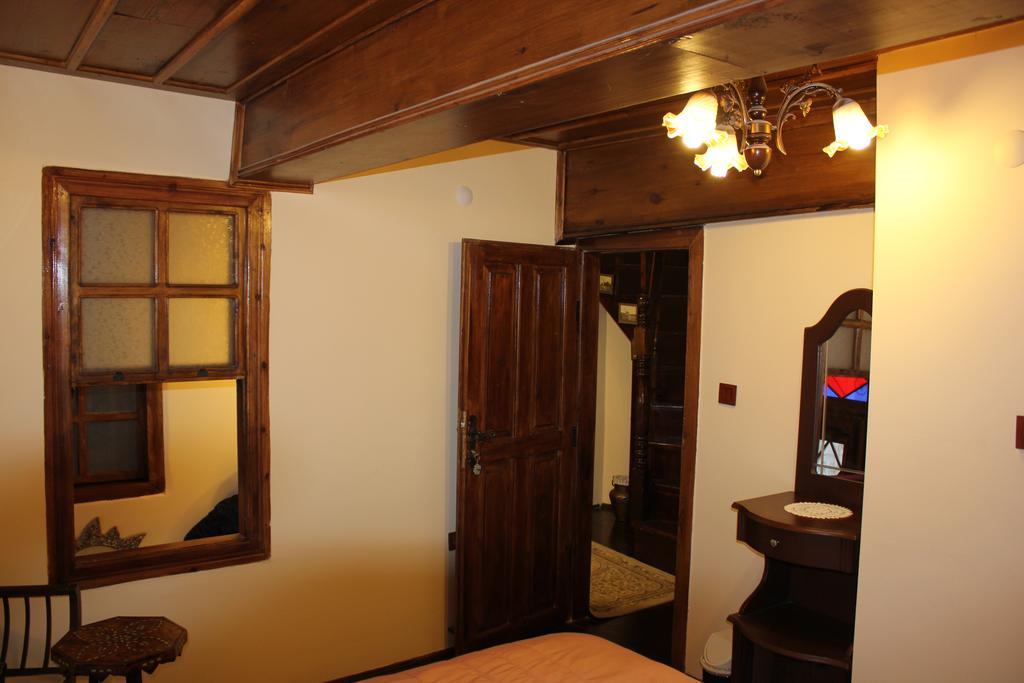 Papazin Konagi Hotell Ayvalı Rom bilde
